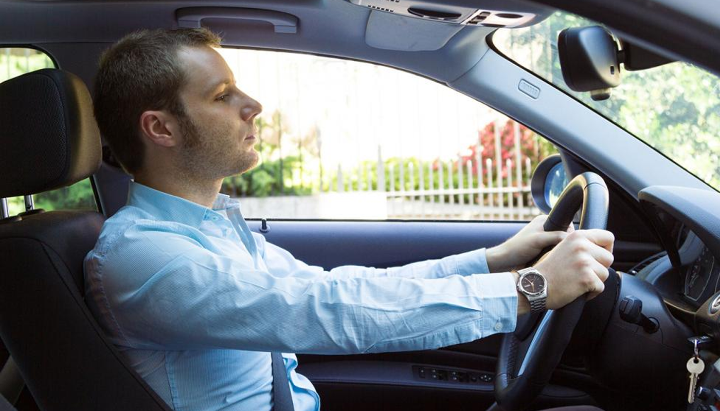 La forma correcta de sentarte frente a tu auto