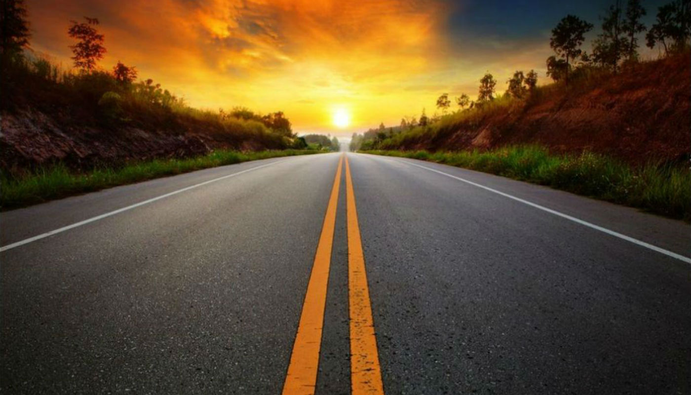 Límites de velocidad máximos permitidos en carretera