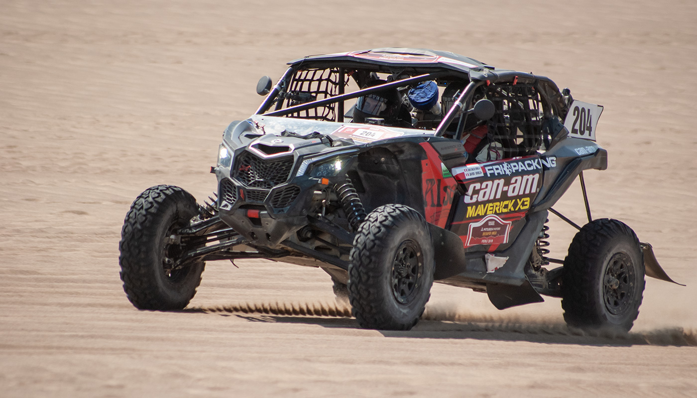 Juan Carlos Uribe líder en la categoría UTV tras finalizar segunda etapa