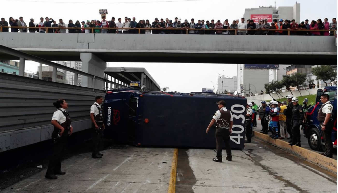 Despiste de camión de caudales se registró en La Victoria