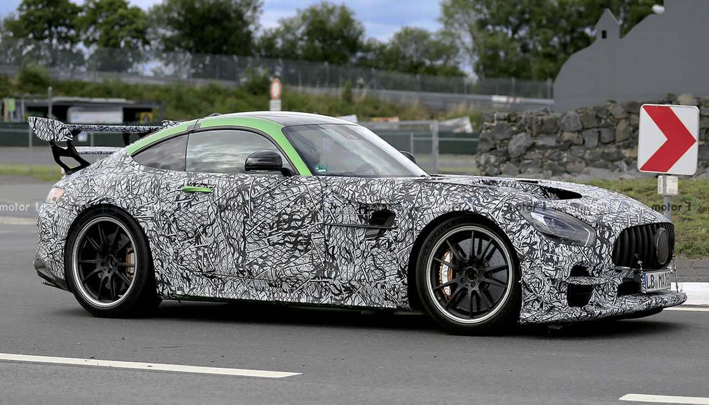 superdeportivo GT R Black Series 2020