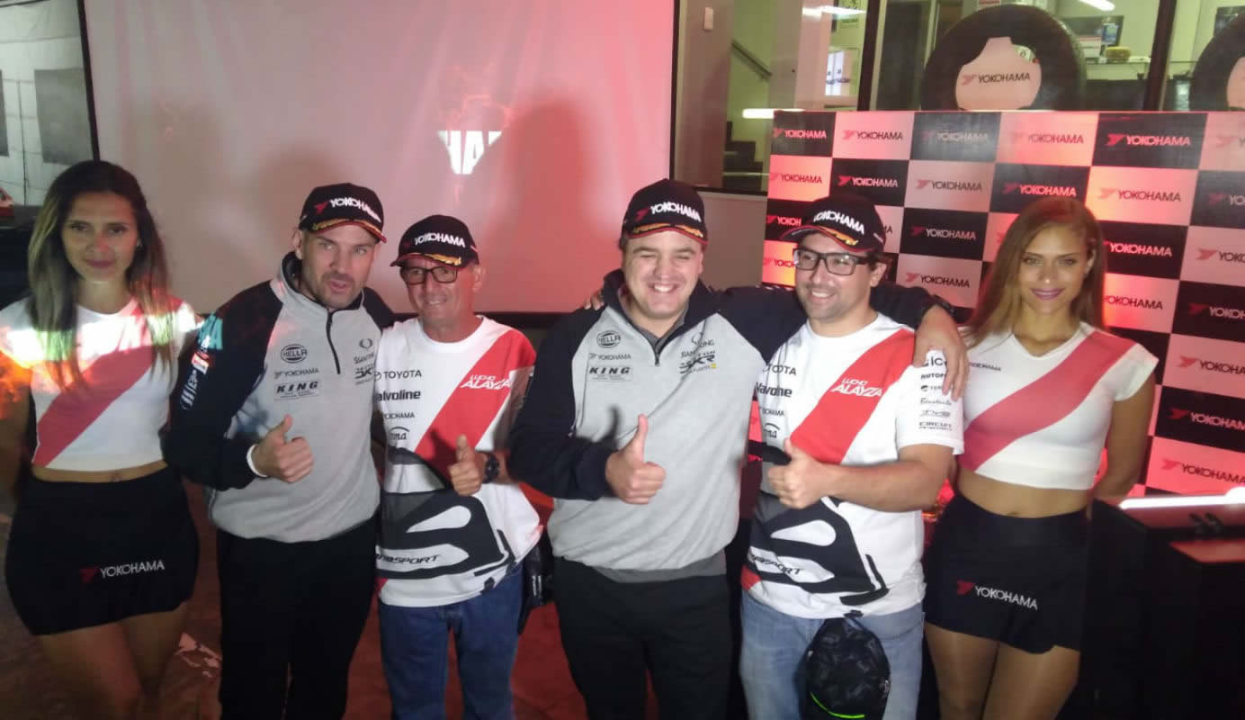 Pilotos peruanos y españoles integran el team Yokohama