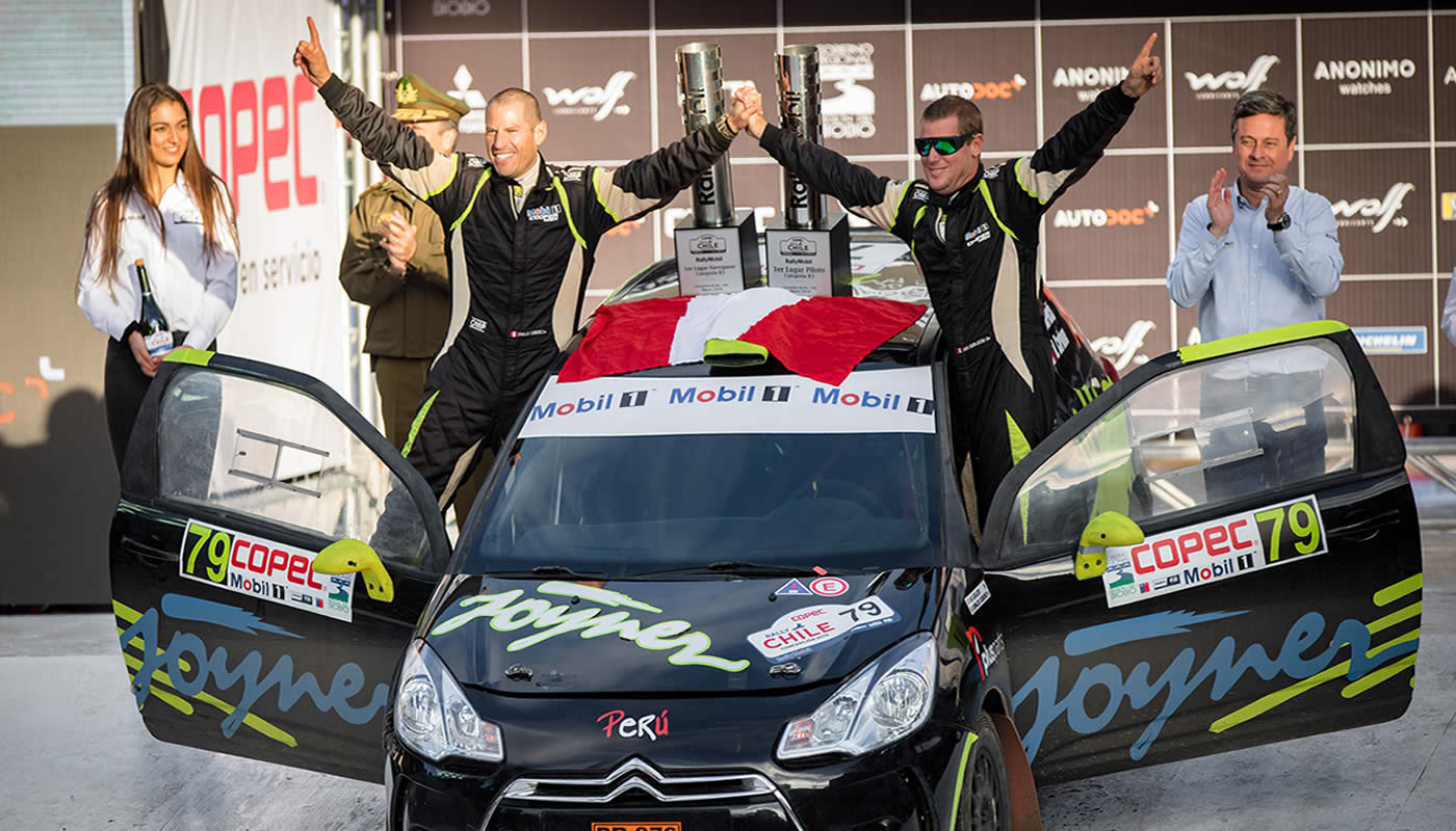 Ian Sierlecki celebrando  en la sexta fecha del Campeonato Mundial de Rally