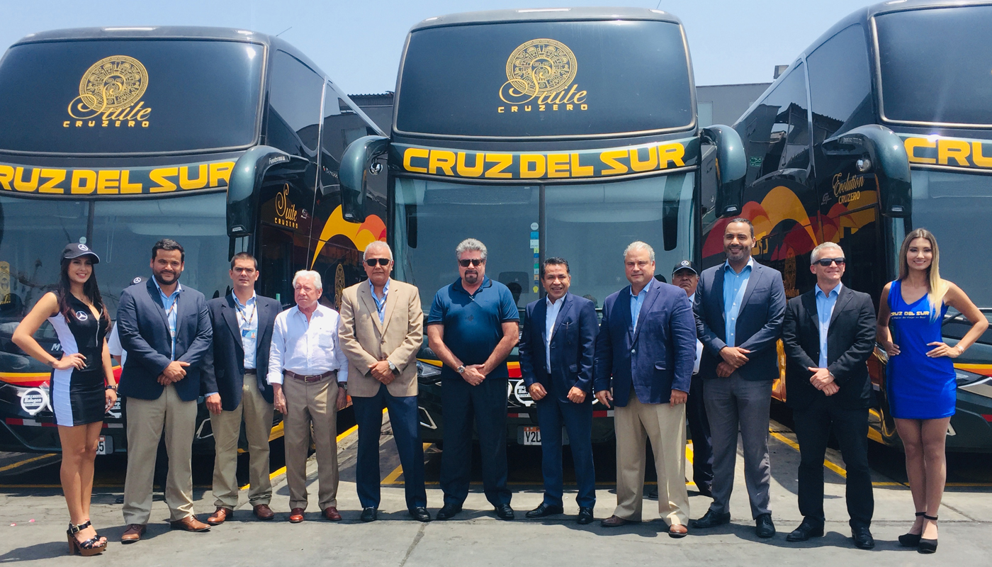 Cruz del Sur renueva su flota con la compra de buses Mercedes-Benz