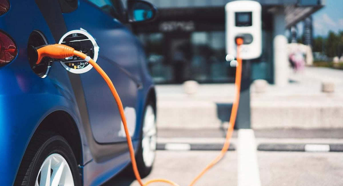 Conoce los siguientes consejos para cuidar la batería de tu auto eléctrico