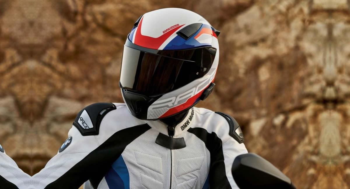 BMW Motorrad extiende la garantía de su gama completa de cascos con efecto retroactivo desde el 1 de enero de 2020.