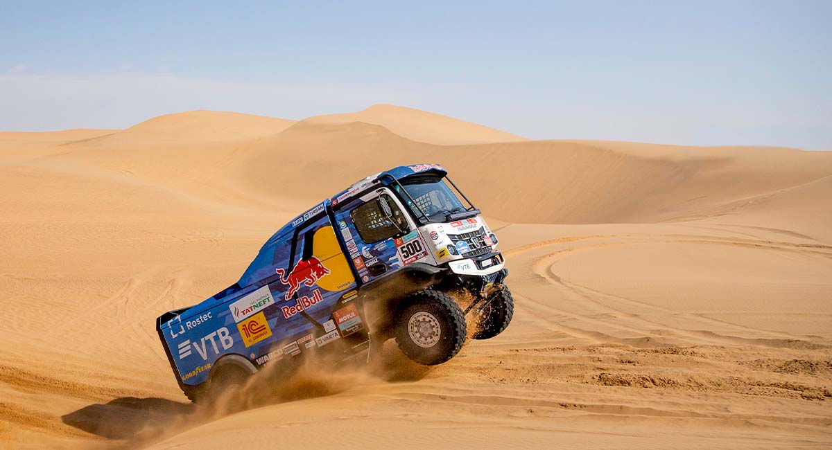 Las dunas del desierto dominan el paisaje en la Etapa 8 del Rally Dakar 2022