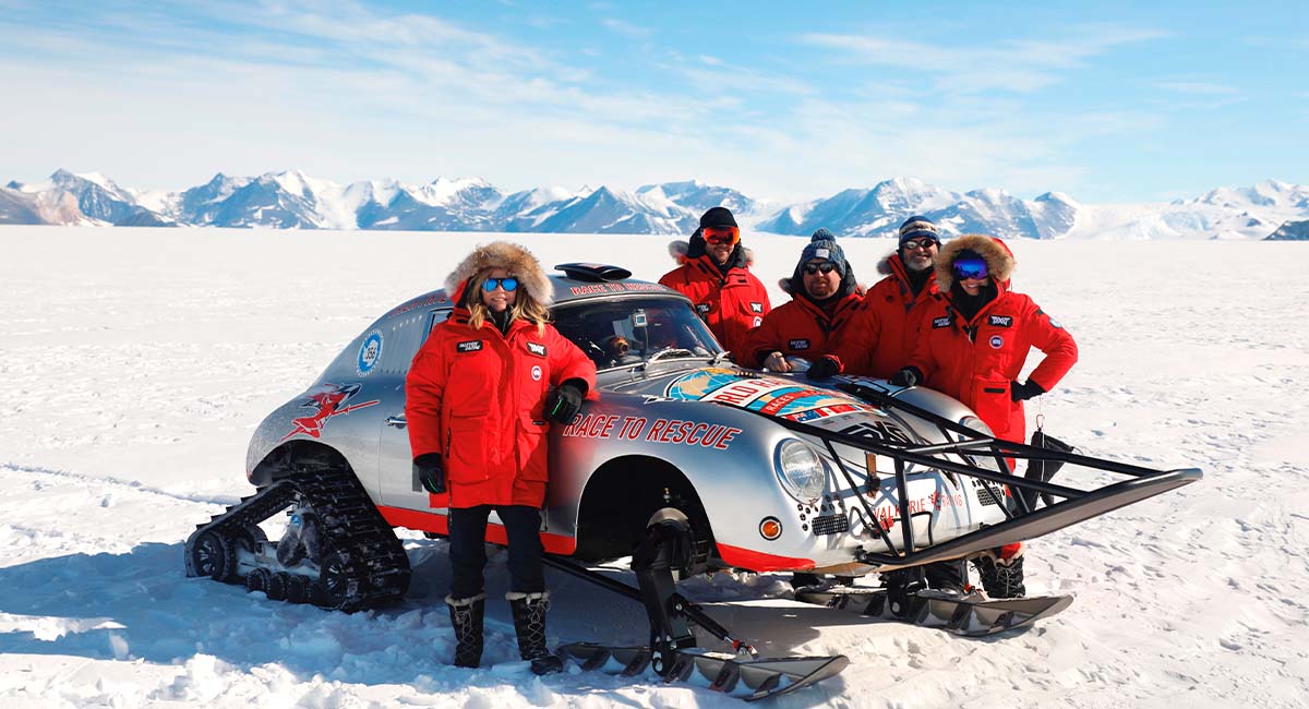 30 000 kilómetros en siete continentes con un Porsche 356 de 1956