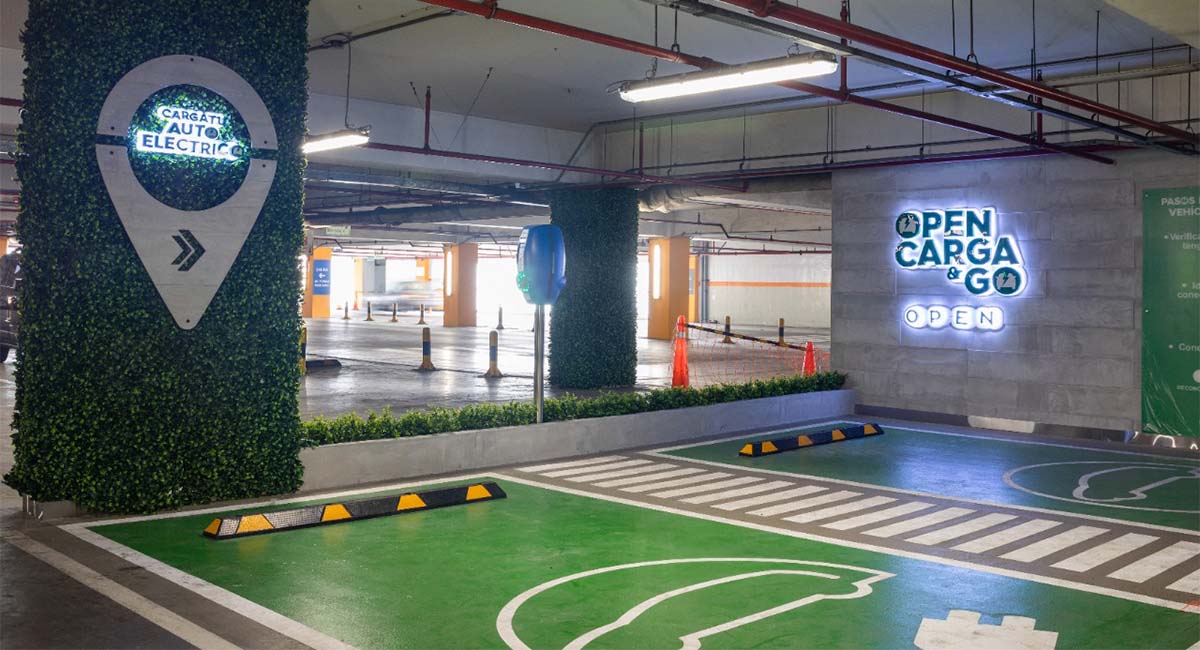Open Plaza inaugura nueva estación de carga para autos eléctricos
