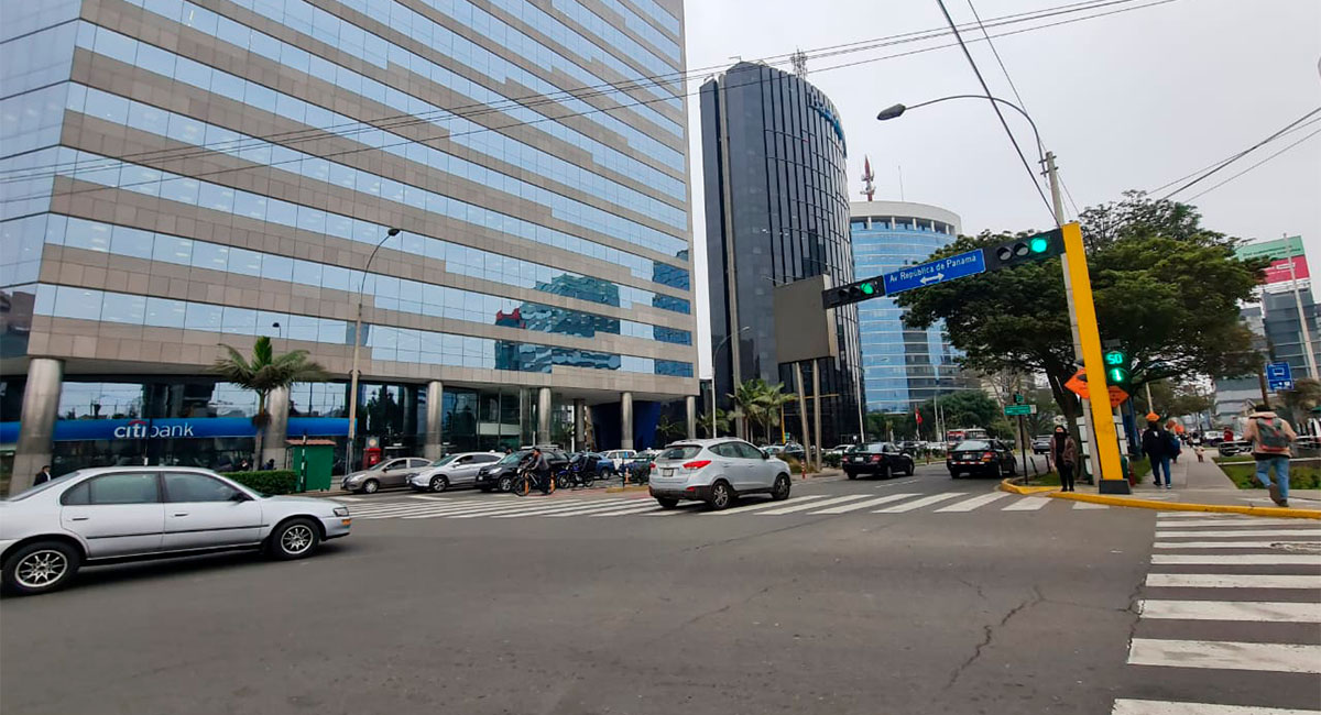 Flujo vehicular avanza 7.4% por retorno a las actividades presenciales