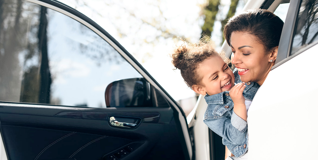 Mujeres: ¿Qué toman en cuenta al comprar un auto?