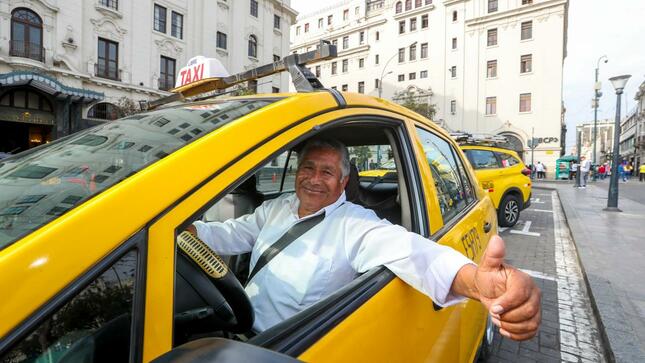 Taxistas autorizados por la ATU podrán realizar examen médico a S/100 para revalidar o recategorizar su brevete